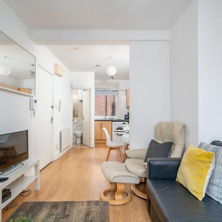 Carnaby & Oxford Street - Central Soho - One Bedroom - Double Bed & Sofabed ロンドン エクステリア 写真