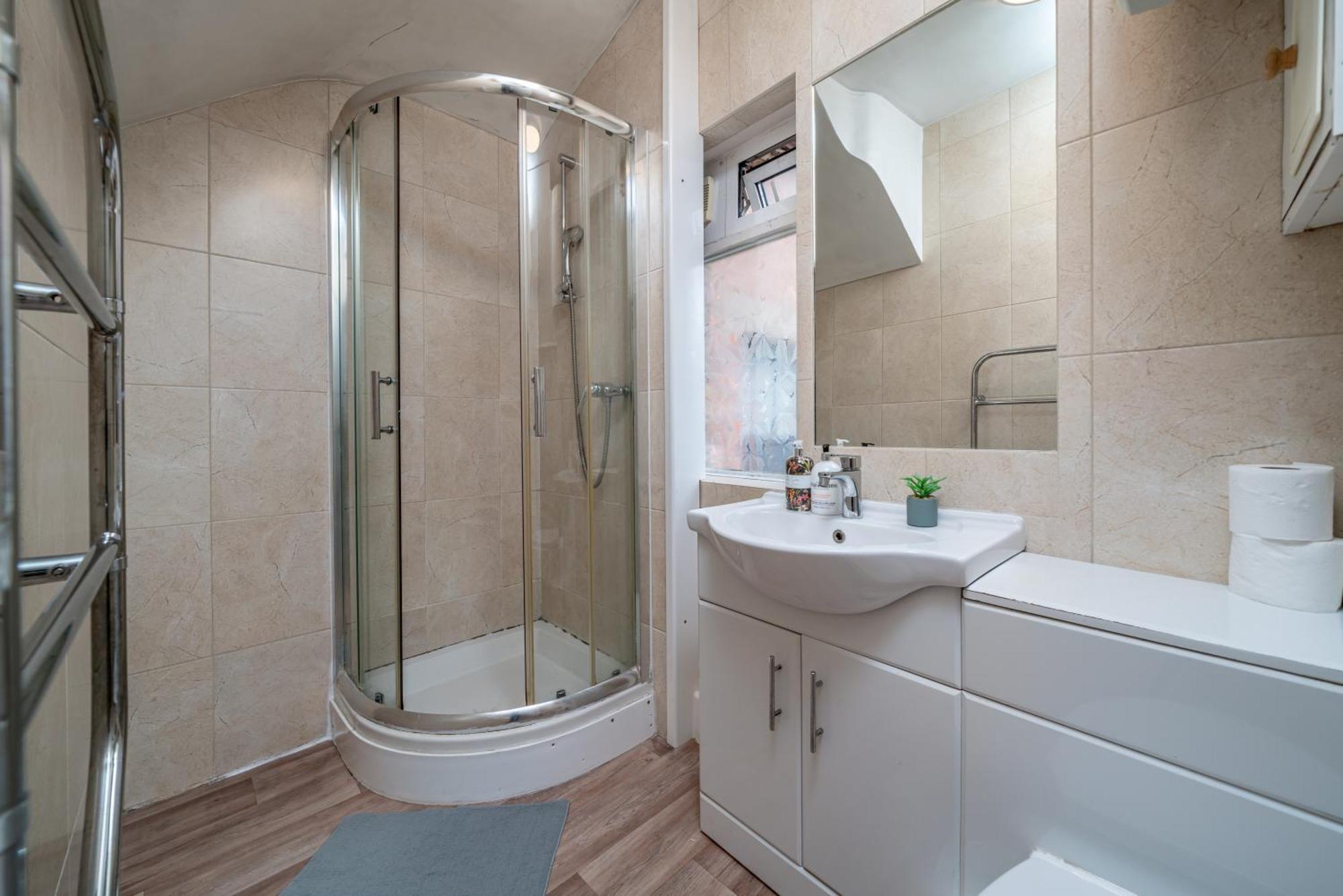 Carnaby & Oxford Street - Central Soho - One Bedroom - Double Bed & Sofabed ロンドン エクステリア 写真