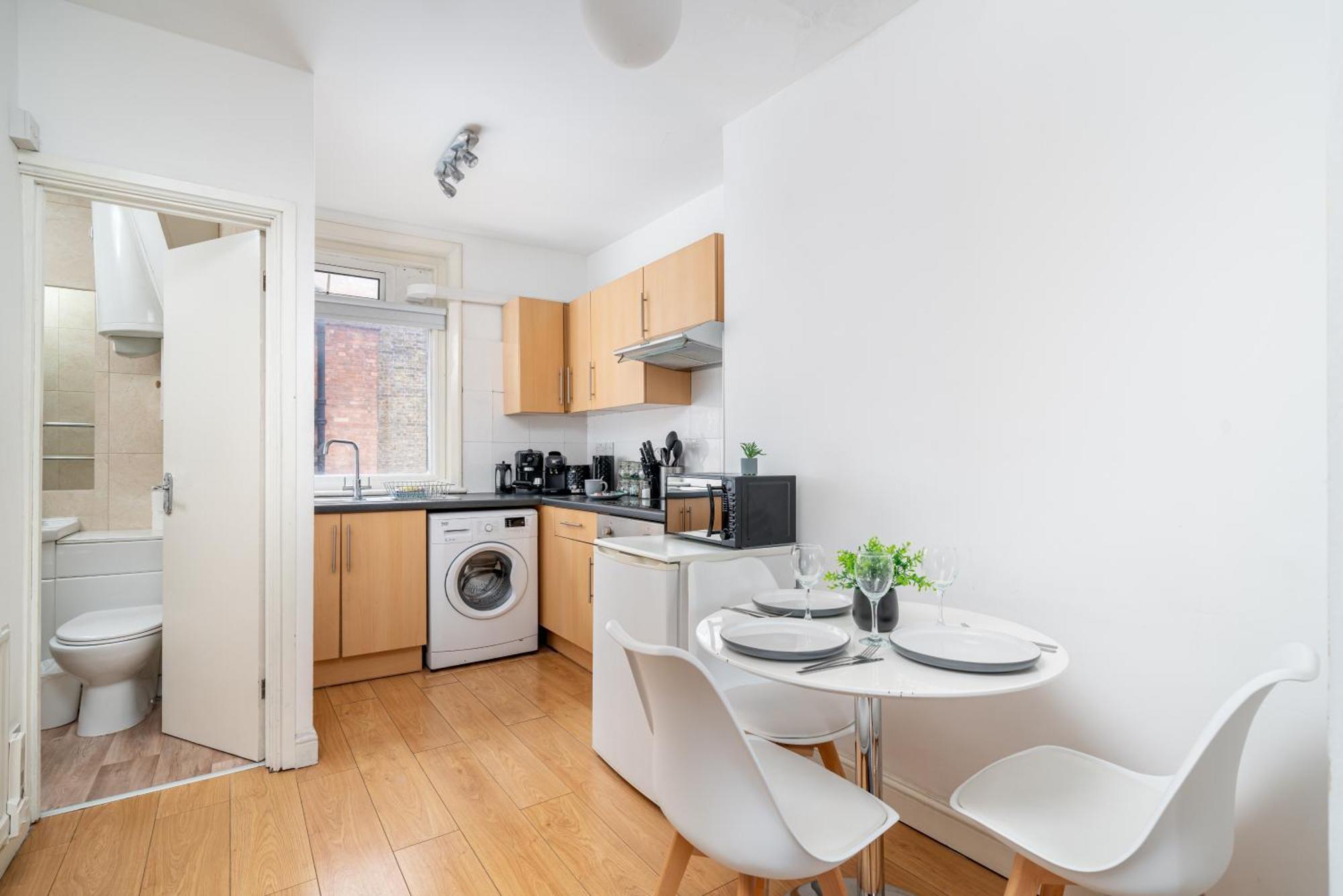 Carnaby & Oxford Street - Central Soho - One Bedroom - Double Bed & Sofabed ロンドン エクステリア 写真