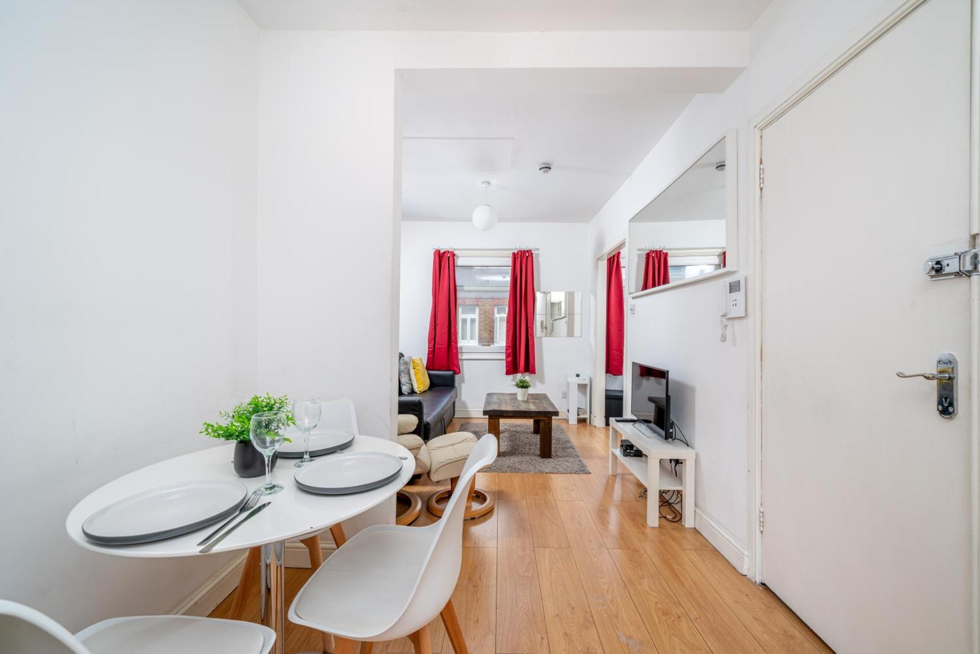 Carnaby & Oxford Street - Central Soho - One Bedroom - Double Bed & Sofabed ロンドン エクステリア 写真